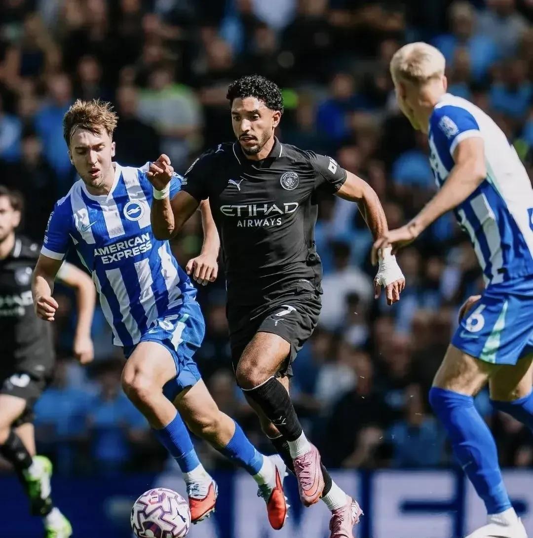 包含曼城围绕足总杯官宣签约勒沃库森回应争议备战亚冠，现场解说直呼：赛前门兴格拉德巴赫调整名单以备亚冠的词条