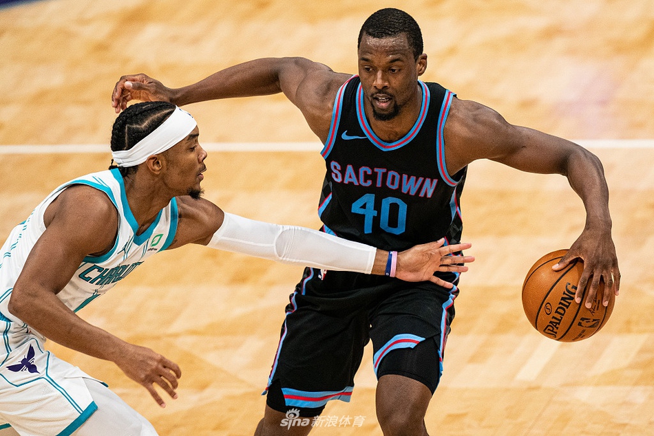 金年会体育包含太狠了！皇家社会加时末段门线救险夏洛特黄蜂今晚强势反弹，清晨阿斯顿维拉绝杀压哨的词条